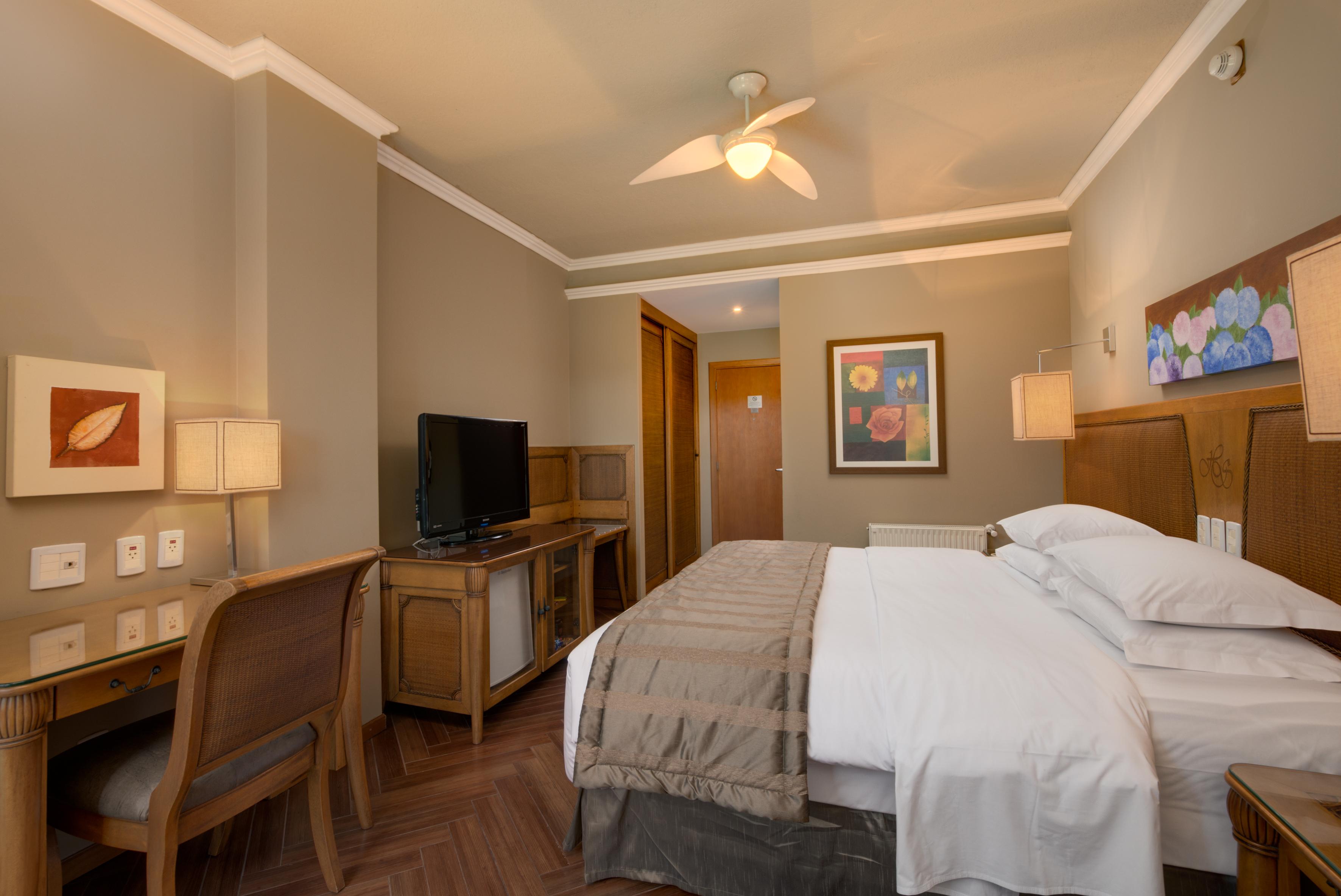 Wish Serrano Resort Грамаду Екстер'єр фото A room at the hotel